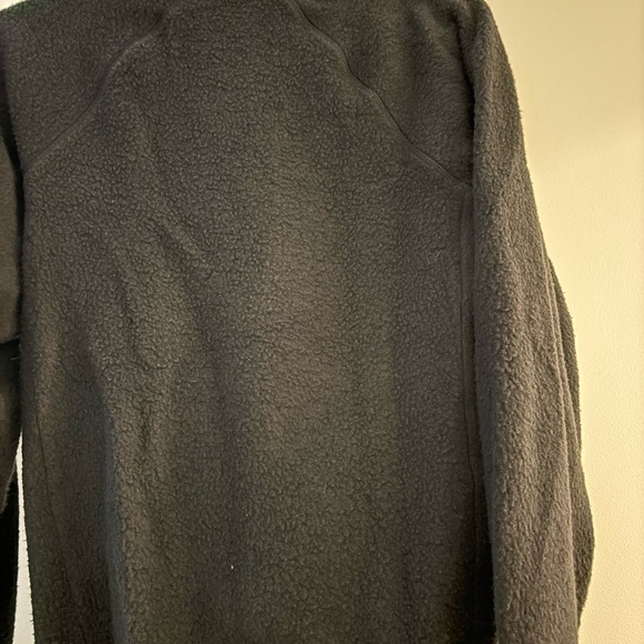 ALO Yoga Black Sweatshirt - Picture 3 of 5